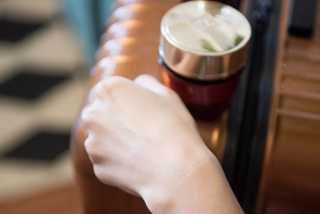 送的礼物从来就不会让人失望,送礼物的人不重要