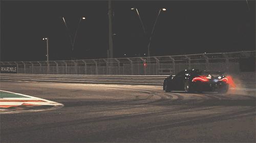 “我说想玩GTR,我妈说给你几万去买鞋吧”