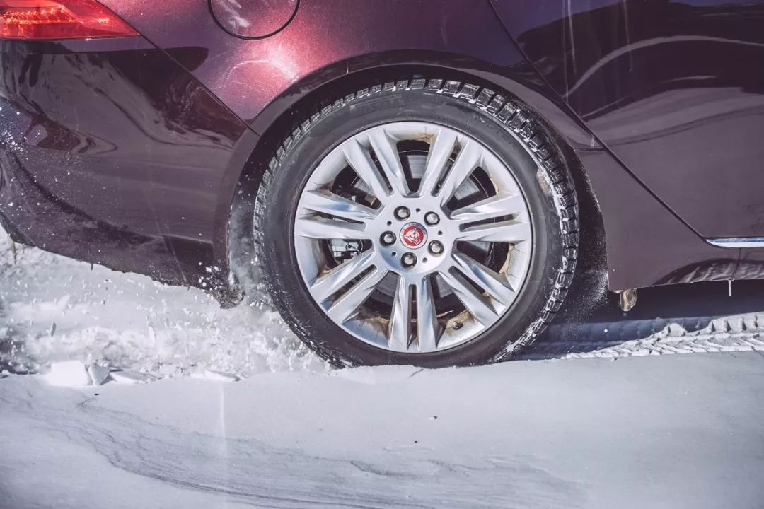 谁说的后驱车不能进独库公路,谁说后驱车不可以原地出库