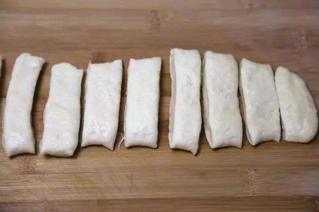 早餐别吃油条了教你一个懒人做法,早餐吃什么无矾小油条