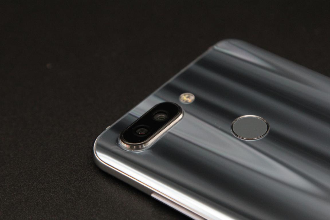 海信h11手机怎么样,海信h11青春版几寸