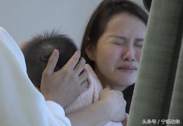 宝宝发烧38.2度睡觉老吓醒,宝宝高烧39度家人反应