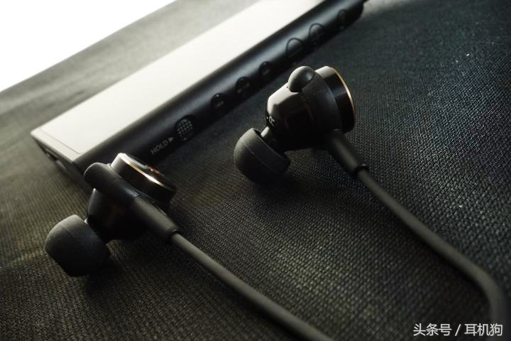 低音爆棚,低音浑厚下沉有力耳机