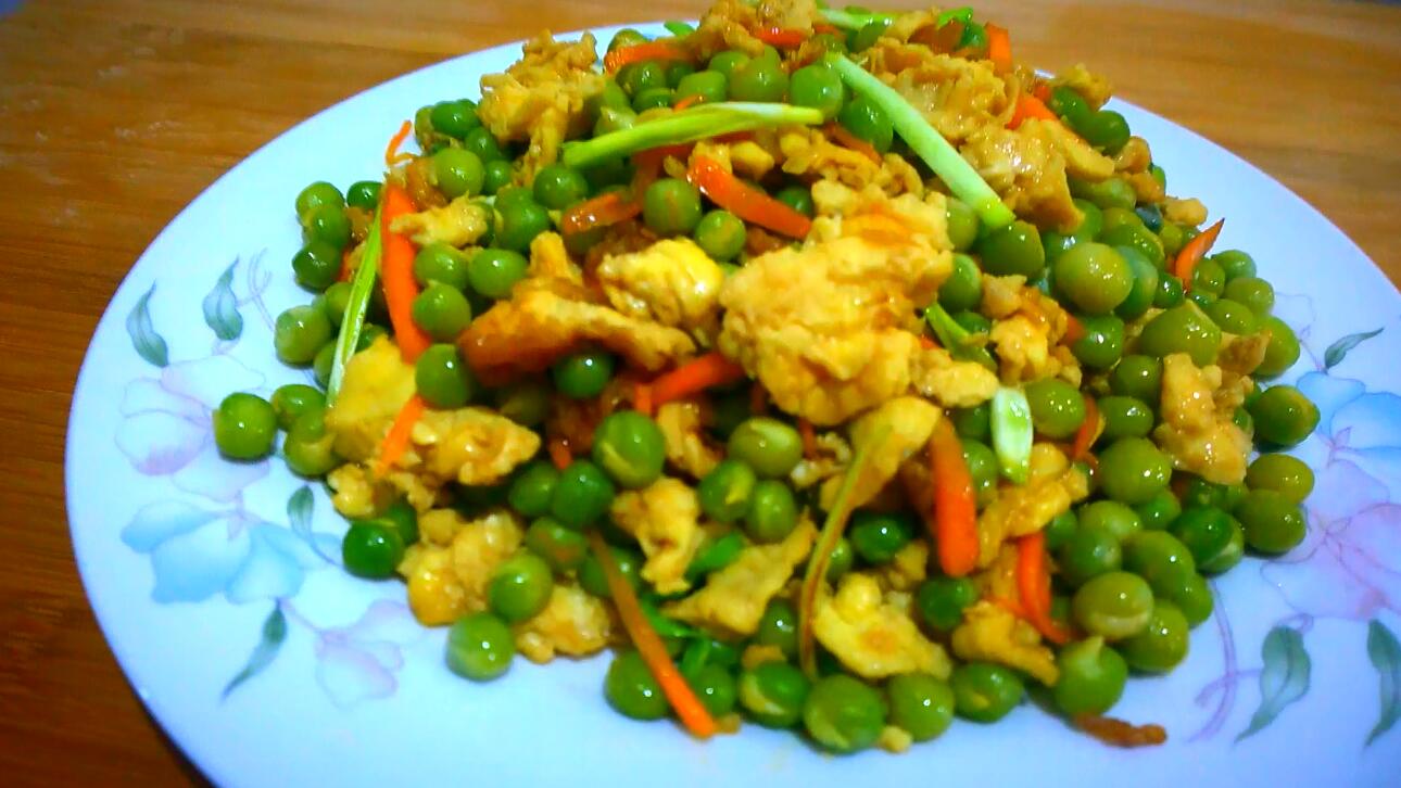 怎么做豌豆好吃又简单,学做五彩豌豆小炒