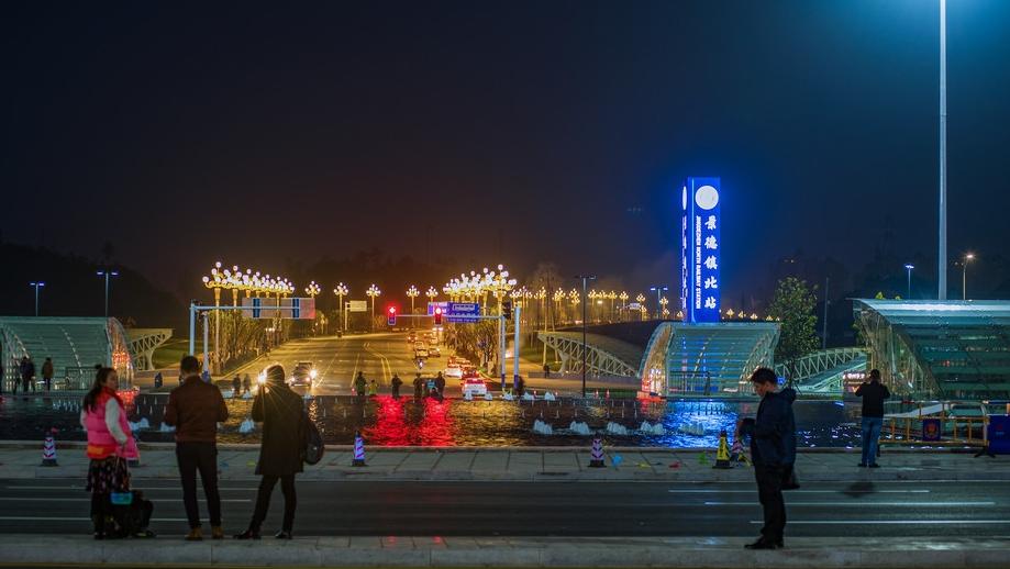 江西迎来一条最美高铁线路,江西最大高铁站