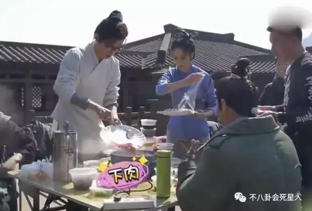 近视的明星不戴眼镜怎么拍戏,近视眼明星怎么拍戏