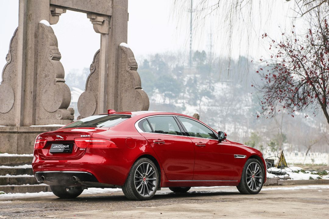 新款捷豹xel赛道,24款捷豹xel试驾体验