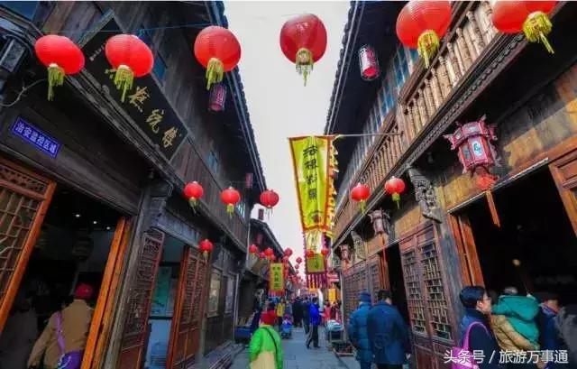 来新市古镇感受浓浓的年味,新春走基层古镇寻风情年味扑面来