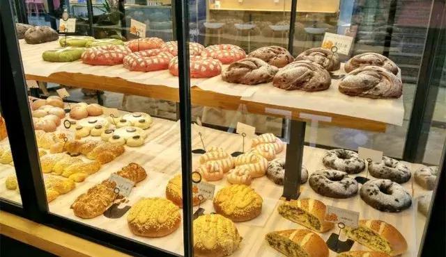 别再沉迷脏脏包了！咬上一口舌头都在雀跃的欧包，才是你的真爱！