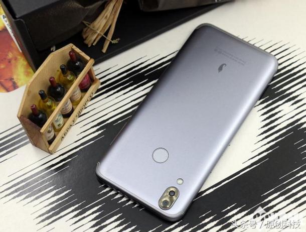 红辣椒7x手机评测,红辣椒7x千元神机全面屏助力吃鸡