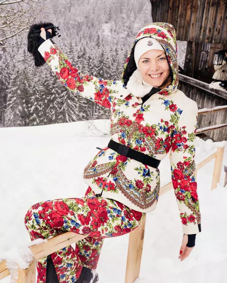 刘雯衣服怎么穿好看,冬季刘雯穿衣搭配