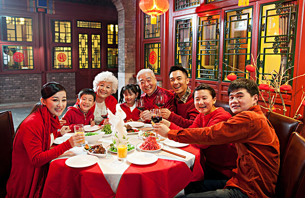 除夕夜为什么要守岁？有关春节“熬年守岁”的传说！