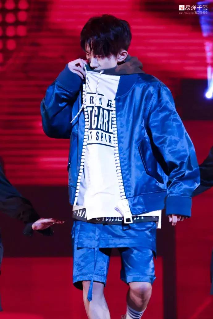 魔法城堡tfboys易烊千玺solo,易烊千玺个人舞台solo舞蹈