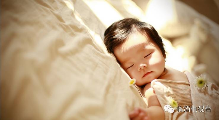 剖腹产妈妈经历,宝妈经历一场剖腹产后的感受说说