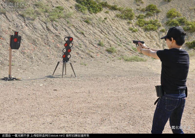 26岁女汉子苦练20年武功越战越勇,女汉子练枪视频