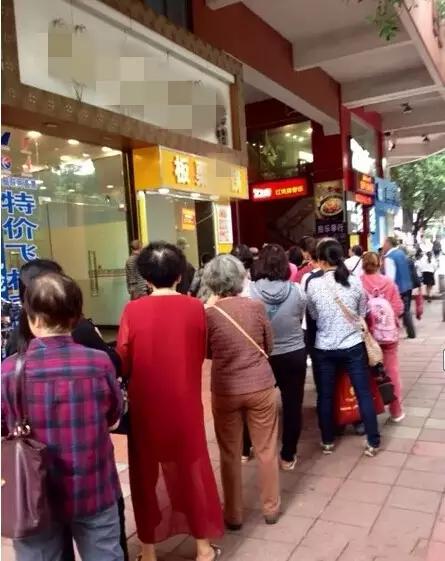 街上卖的板栗饼是用什么做的,外面卖的板栗酥饼馅料是啥做的