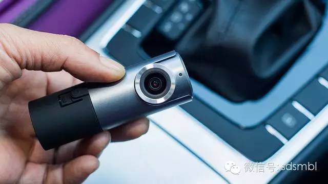 安全,畅玩兼得?极路客T1智能行车记录仪完美体验