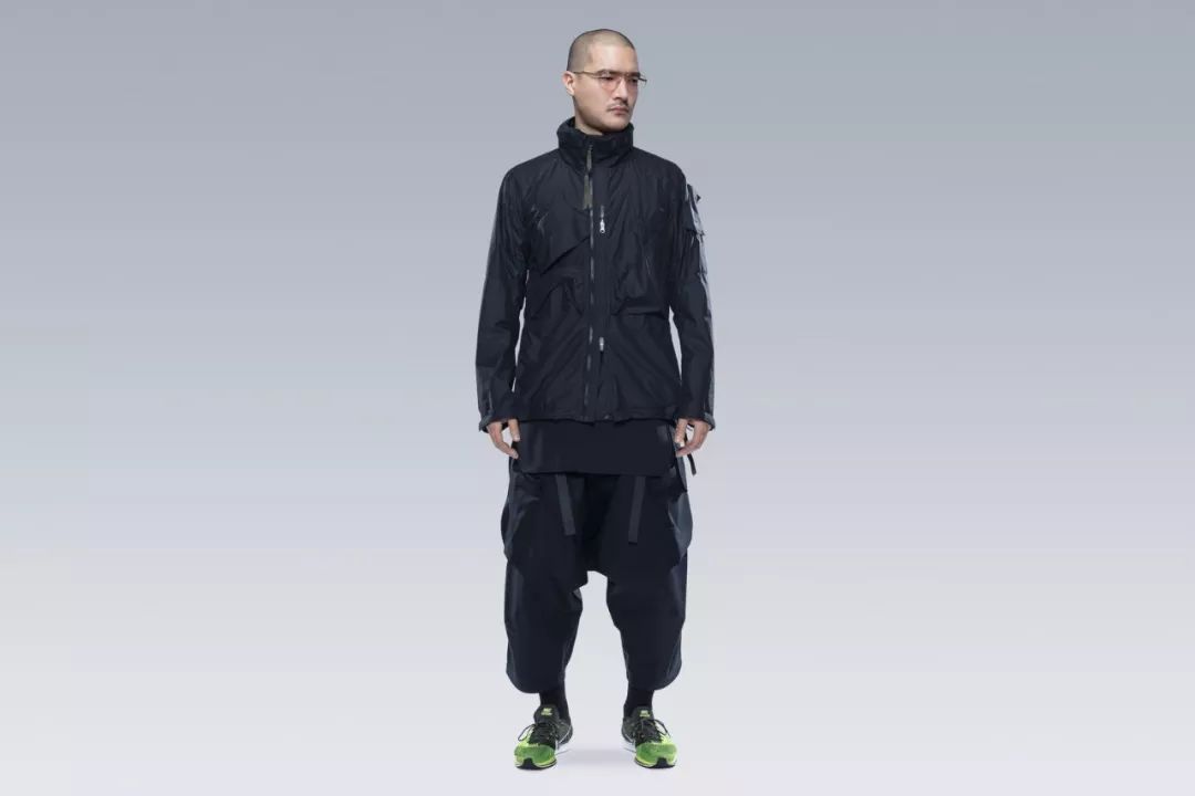 岛国圈钱新招！奇葩户外扭蛋，能扭出整套露营装备