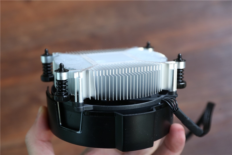 amd三代锐龙有没有核显apu,性价比高的amd锐龙cpu