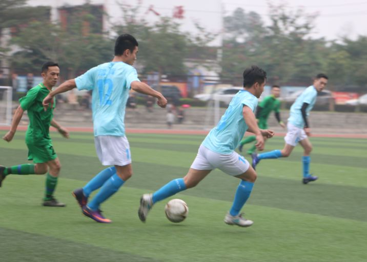 琼中县首届11人制“迎新杯”青年足球赛圆满收官~琼中体育联夺冠！