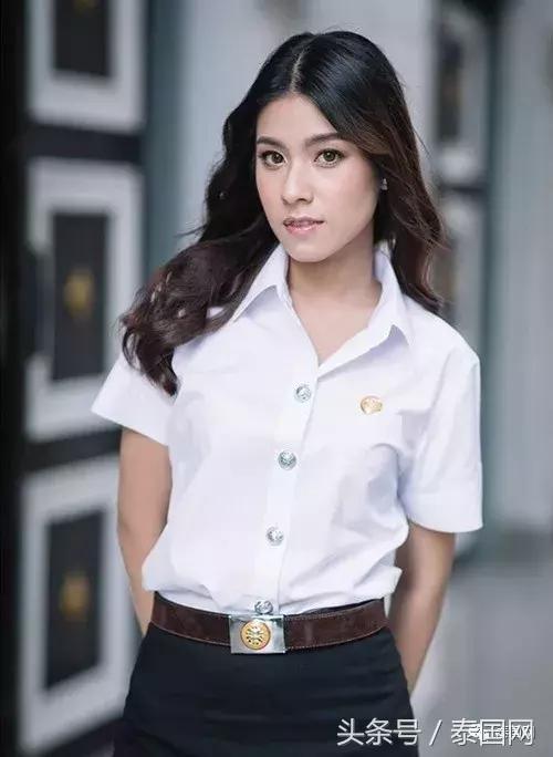 第72届朱拉隆功-法政大学传统足球赛，漂亮小姐姐们都上线啦！