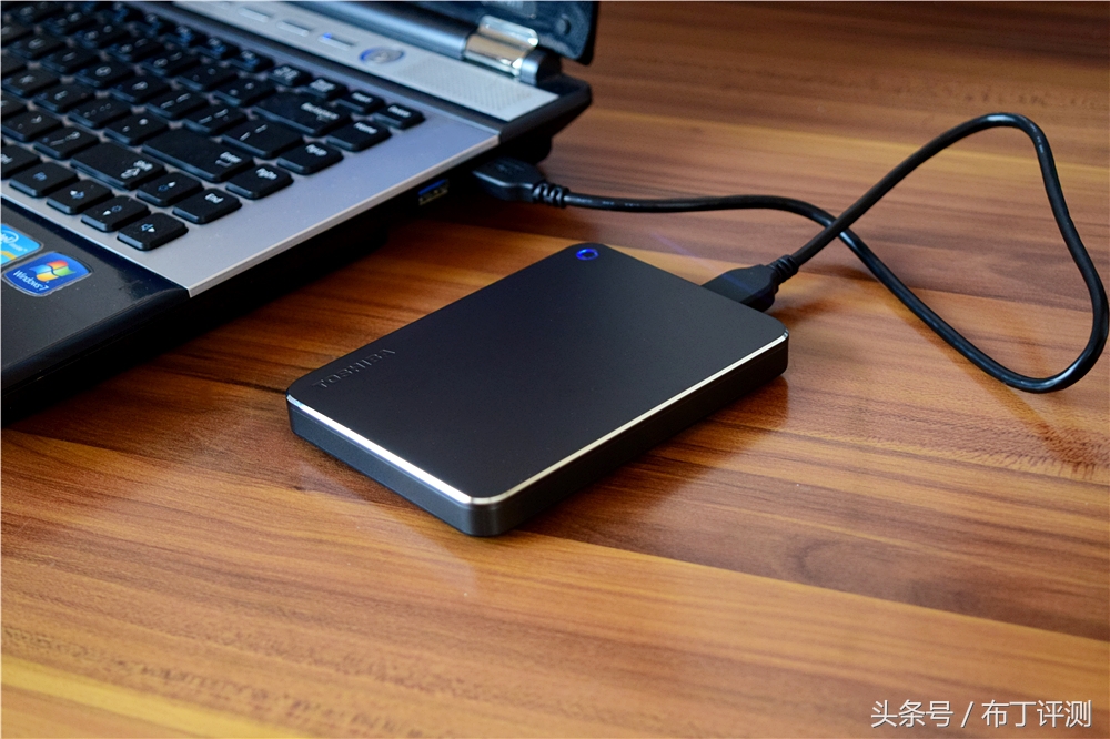 移动固态硬盘推荐东芝移动硬盘,东芝品牌移动硬盘买哪款好