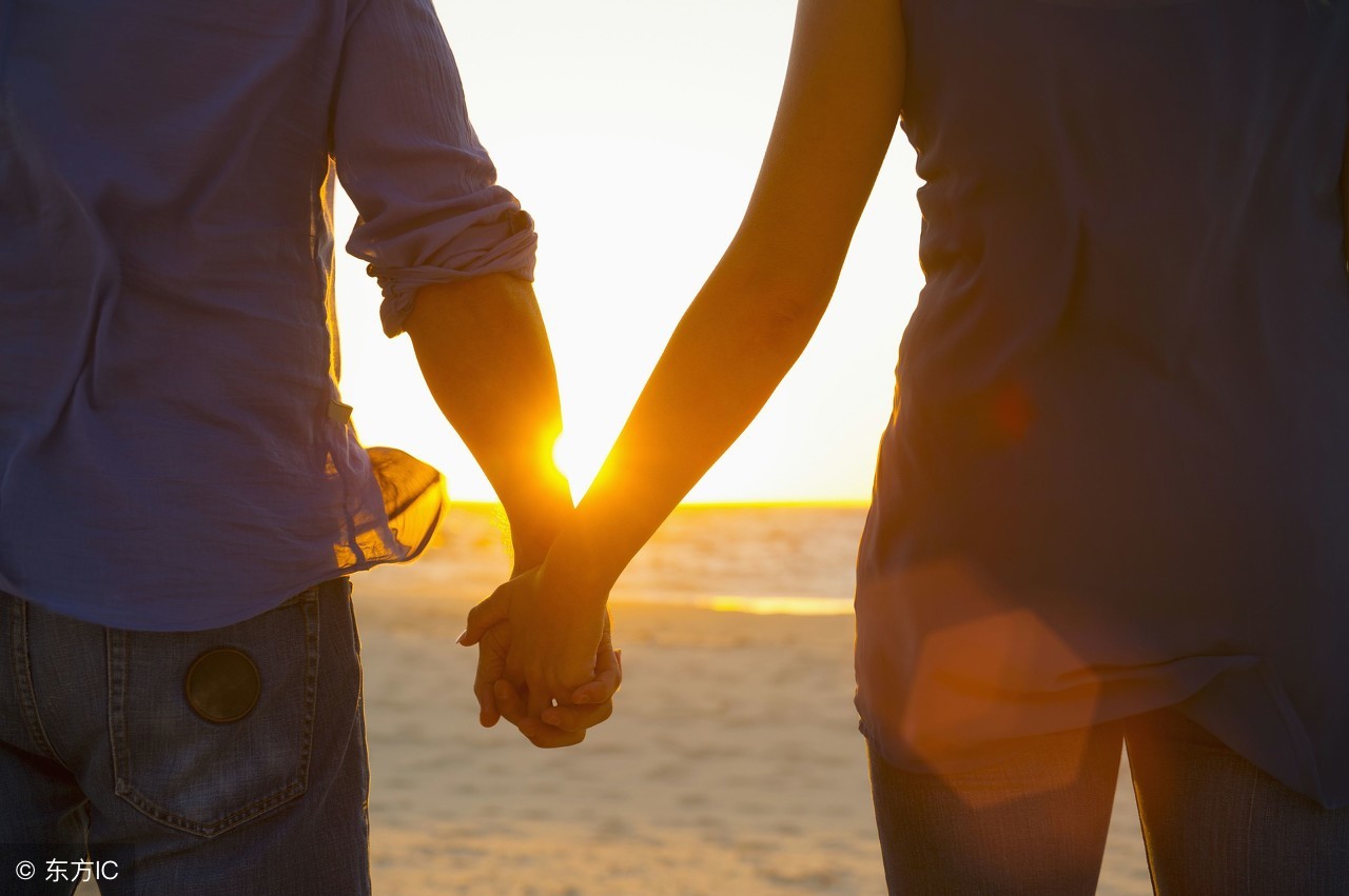 夫妻之间不信任对方是什么心态,夫妻之间最忌讳的就是不信任