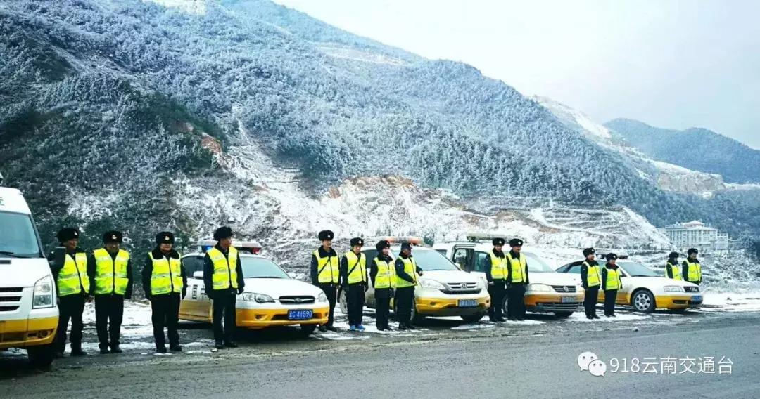 比起堵车、事故，朋友圈里的这些更值得关注……