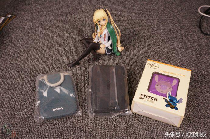 这款MP3*放播**器成了垃圾价，原价不知道多少，但现在只值六元钱