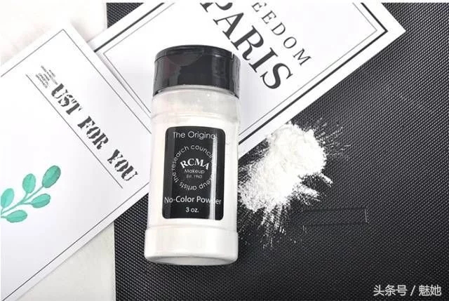 怎样定妆才能让妆容持久不卡粉 (没有定妆喷雾怎样妆容更持久)