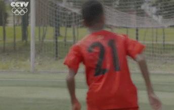 国足03不敌韩国韦世豪表现,国足03年对巴西