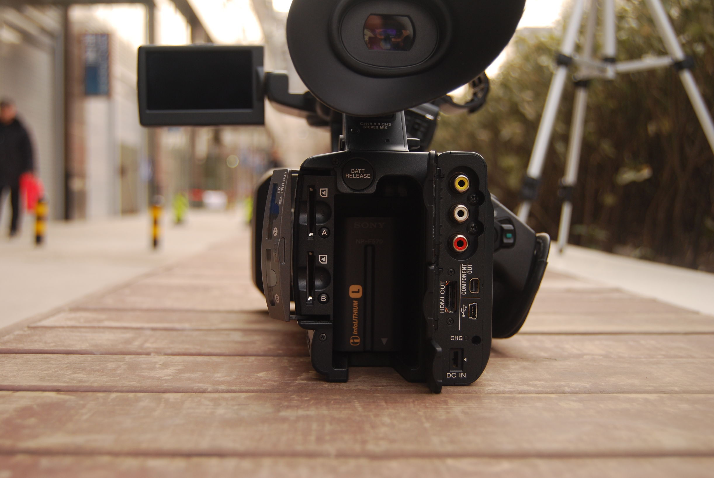 选一台微单拍视频不难，这些东西你要懂