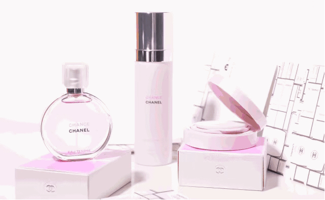 香水如何让一个女生爱上你,一种让所有异性喜欢你的香水