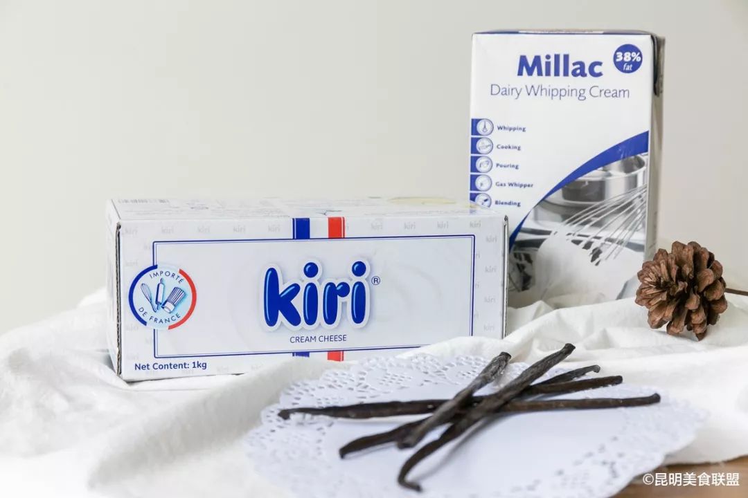 猎奇！昆明街边甜品店，居然每天200美少女拥挤这里生吃多肉