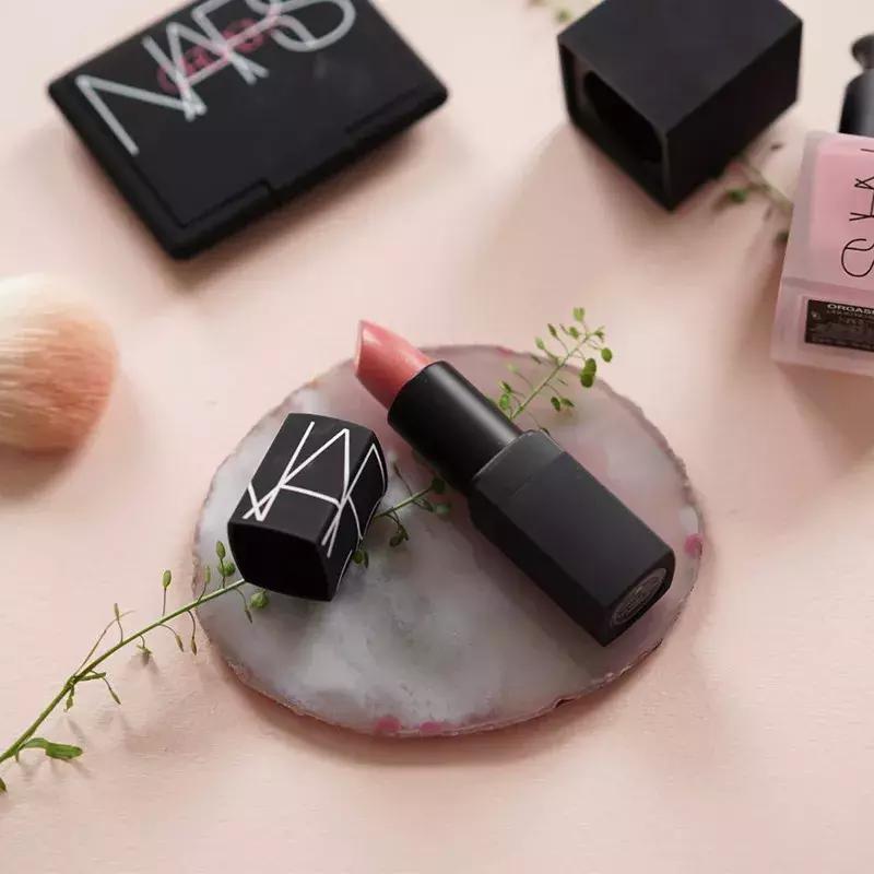 彩妆｜光听名字就腿软的撩人情圣，就藏在这堆化妆品中