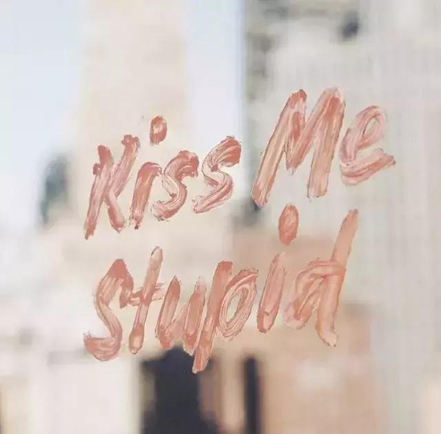 彩妆｜光听名字就腿软的撩人情圣，就藏在这堆化妆品中