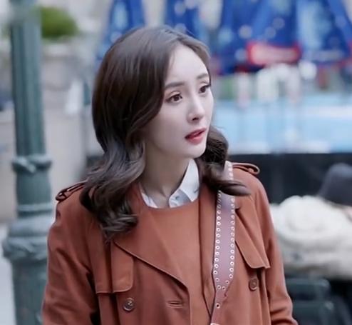 谈判官杨幂职场穿衣成范本,杨幂在谈判官中的穿搭你们喜欢吗