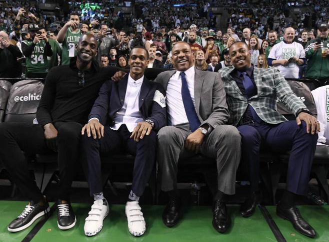 皮尔斯退役可以看到科比吗,皮尔斯退役球衣视频完整版