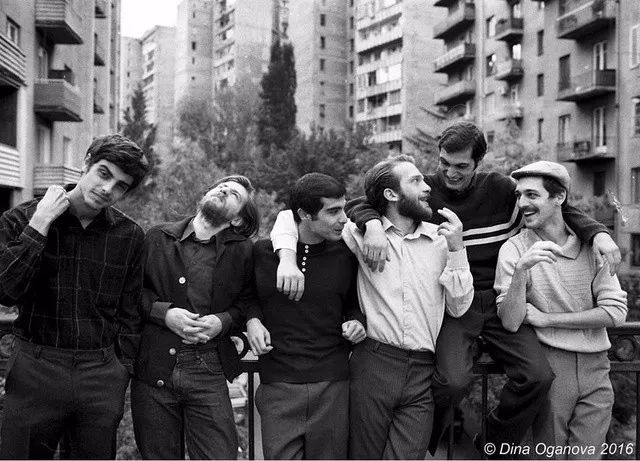 劫持飞机逃亡他国,为自己的自由杀害他人,这和暴徒有何不同!