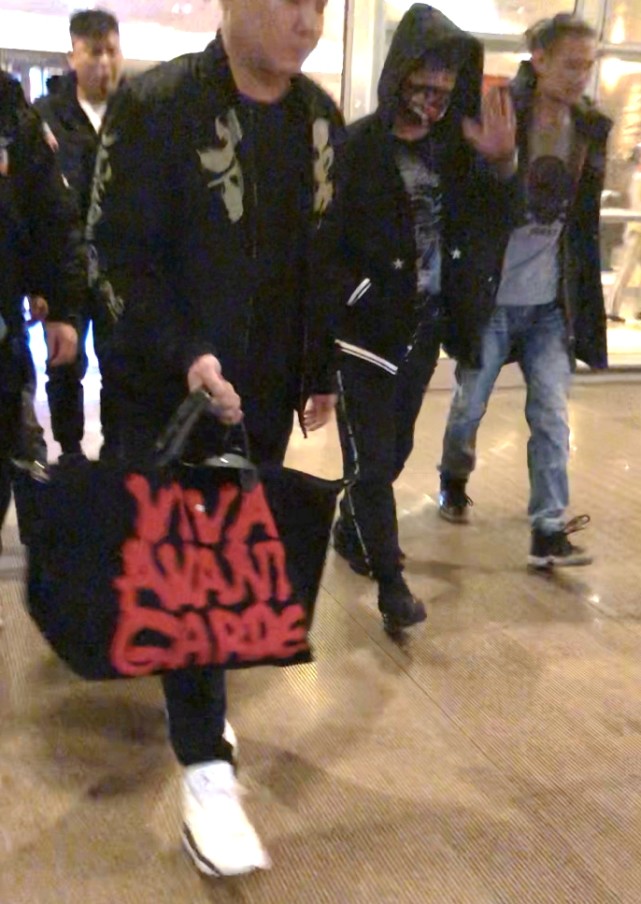 周杰伦吃奶茶变胖,周杰伦说胖了也会喝珍珠奶茶