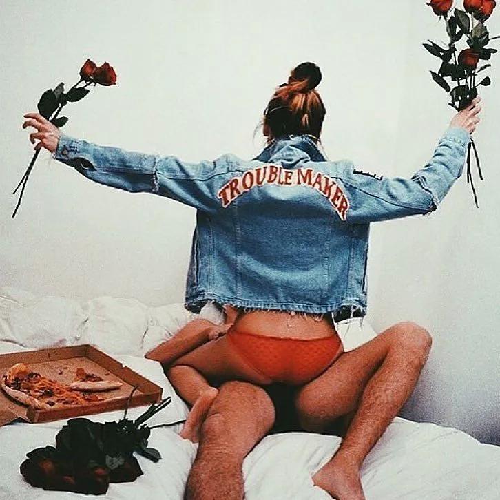 狗年情人节:你该懂的“前戏”指南,未满18岁请迅速撤离!