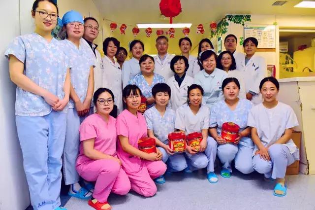 今天，小编带您去转转，看看北医三院里的年味儿