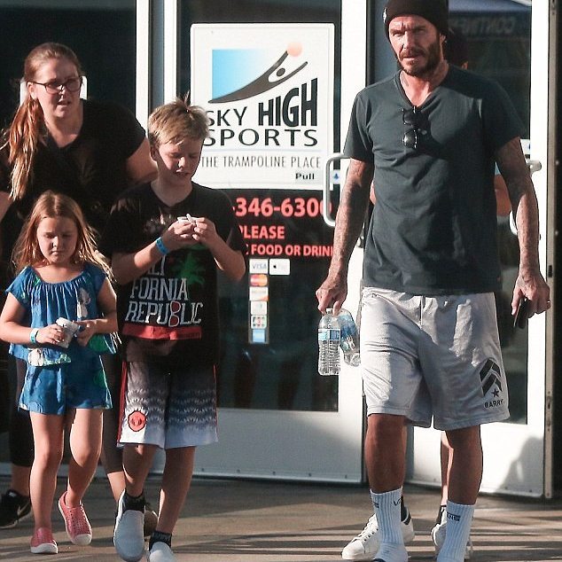 小七吐舌头视频完整版,小七吐舌头太可爱