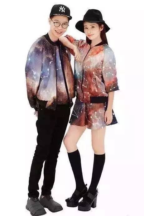 穿个发光裙怎么了，王凯这件夹克值4000多万呢