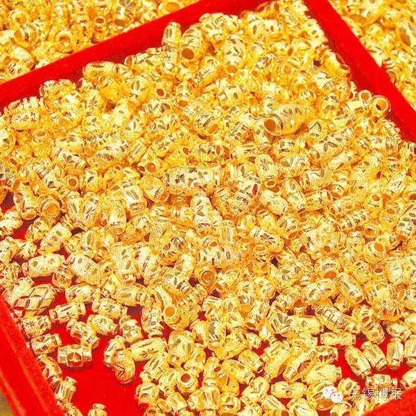 千足金的颜色有彩金吗,千足金最近走势