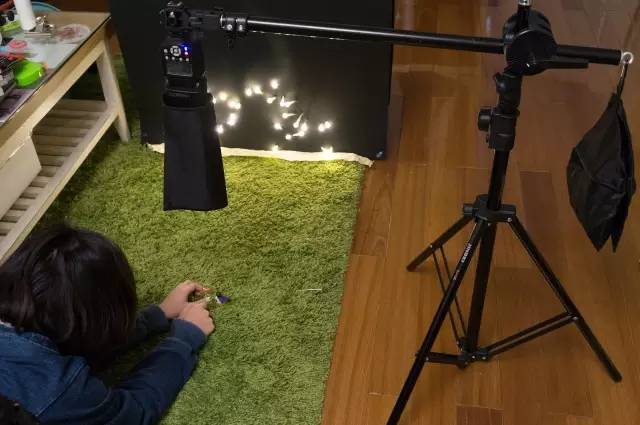 这对小夫妻竟然在家里造出了城堡、火星、九层妖塔