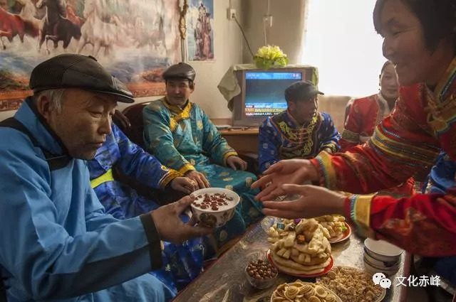 查干萨日蒙古族歌曲,蒙古族的查干萨日春节