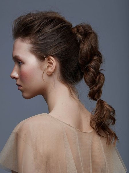 韩式麻花辫盘发教程,麻花辫让盘发更有气质