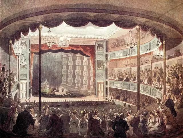 YT现场｜与三吨黏土共舞？艺术家如何让剧院变身作品的舞台