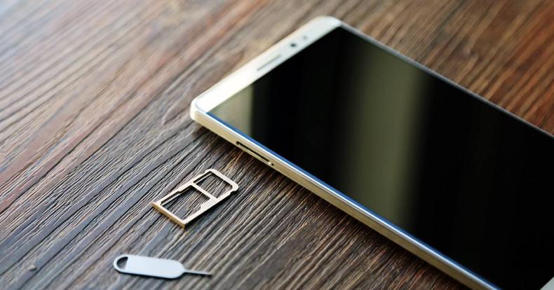 手机可以同时插两张移动卡吗,一部手机如何插3张手机卡